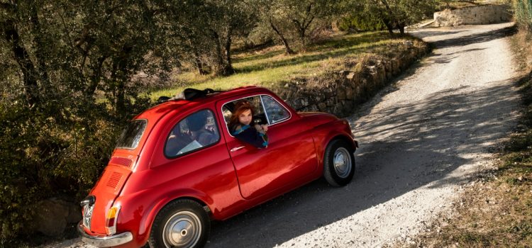 Assurer une voiture ancienne ou de collection : démarches et conseils