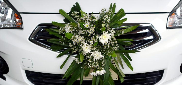 Faut-il souscrire une assurance spécifique pour la voiture balai de votre mariage ?